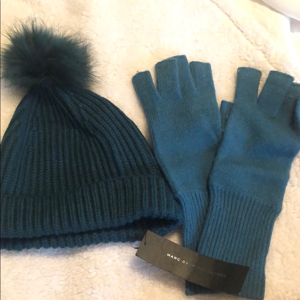 Brand new! Marc Jacobs winter hat & gloves set
